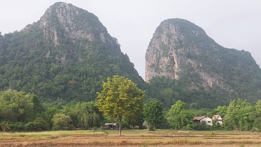 บ้านฮักนา (Baan Hug Na) Farmstay ใกล้เขาฉกรรจ์ จังหวัดสระแก้ว