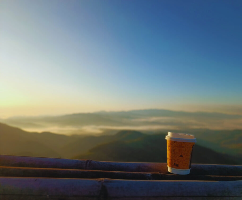 Montoro Hill by Doi Chaang Coffee ที่พักแบบลานแคมป์ปิ้งวิว 360 องศา