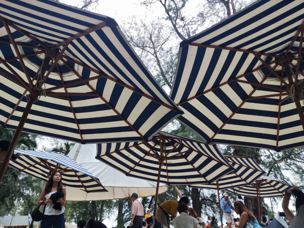 Cave Beach Club แลนด์มาร์คในพัทยา บรรยากาศสุดชิล อาหารอร่อย วิวทะเลสุดฟิน