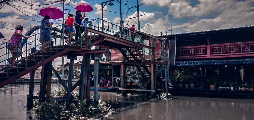 ตลาดหัวตะเข้ ตลาดที่ยังมีมนต์ขลัง ในกรุงเทพฯ