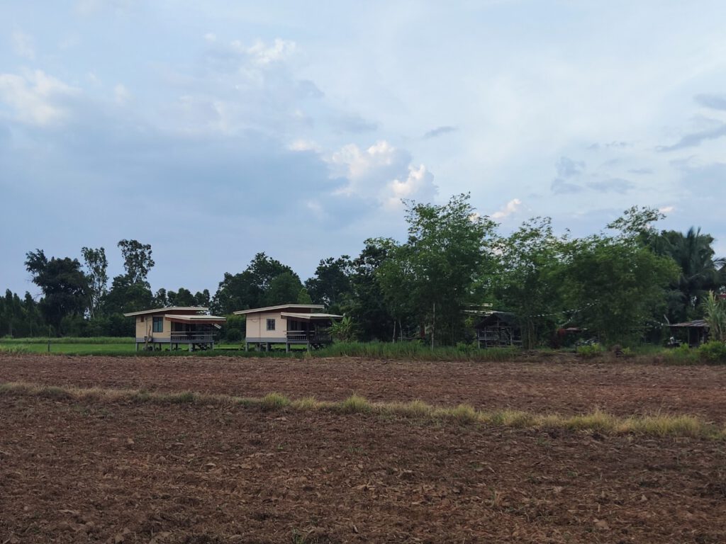บ้านฮักนา (Baan Hug Na) Farmstay ใกล้เขาฉกรรจ์ จังหวัดสระแก้ว