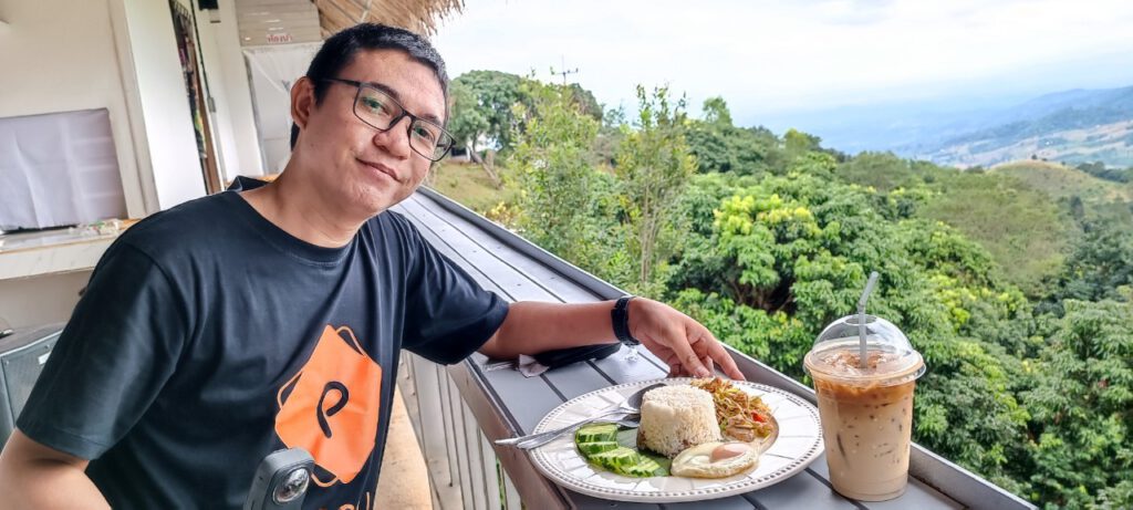 Maemon Café ครัวแม่มอญคาเฟ่ อาหารอร่อยบริการด้วยใจ
