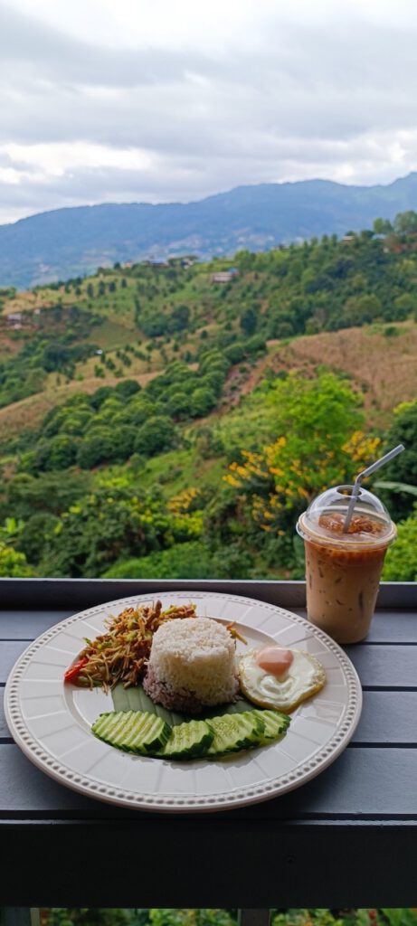 Maemon Café ครัวแม่มอญคาเฟ่ อาหารอร่อยบริการด้วยใจ