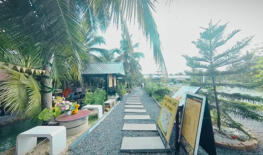 Cococowboy café สวนมะพร้าวน้ำหอมแห่งบางตลาดจังหวัดฉะเชิงเทรา