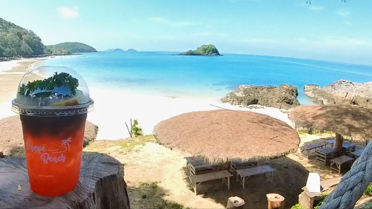 Curve Beach Cafe : ดื่มด่ำกาแฟ ฟังเสียงคลื่น ชิลริมทะเล @สัตหีบ