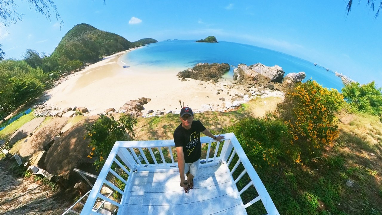 Curve Beach Cafe : ดื่มด่ำกาแฟ ฟังเสียงคลื่น ชิลริมทะเล @สัตหีบ